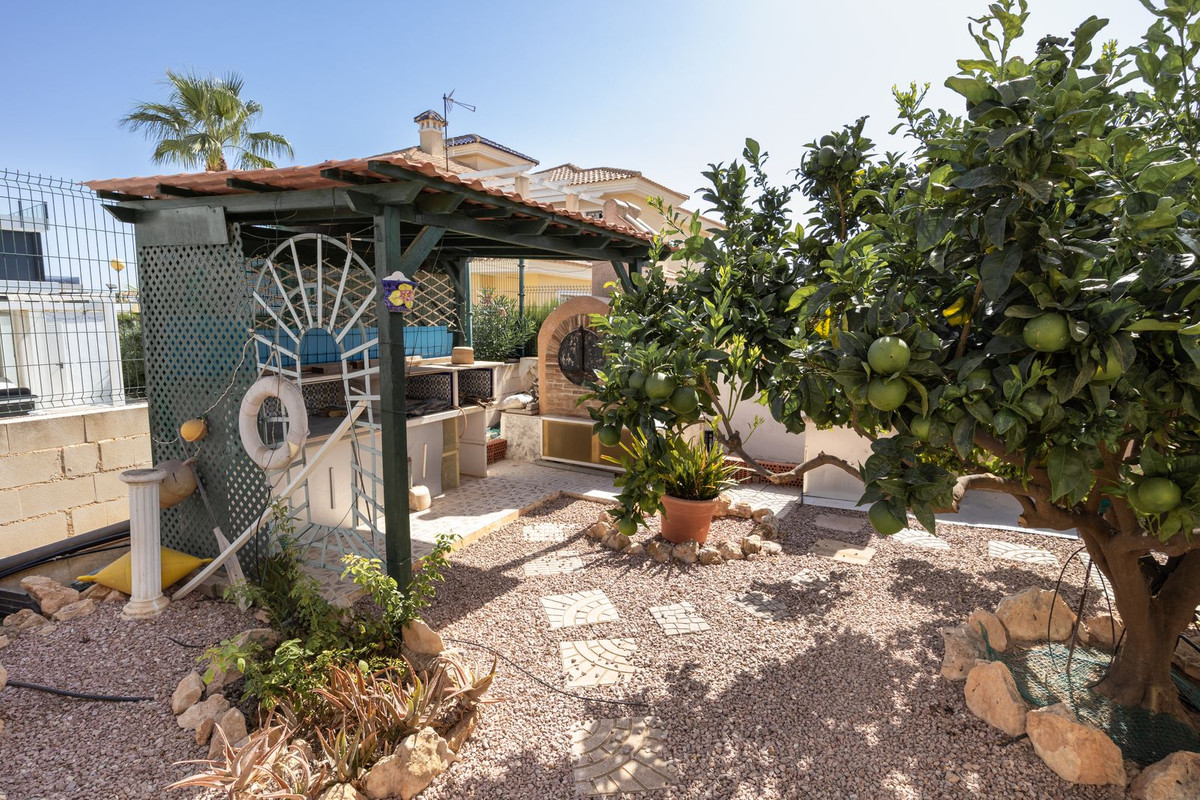 4 Bed Townhouse for sale in La Regia Costa Blanca, Alicante, Spain