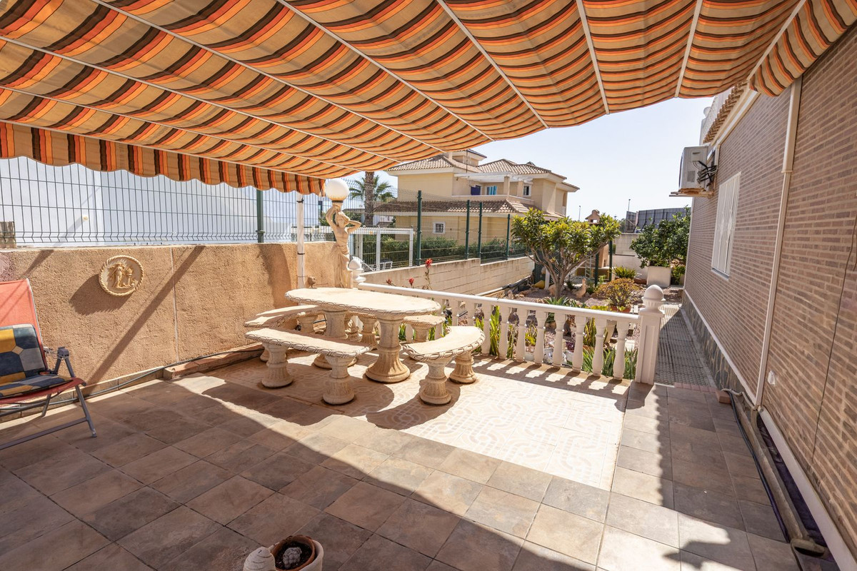 4 Bed Townhouse for sale in La Regia Costa Blanca, Alicante, Spain