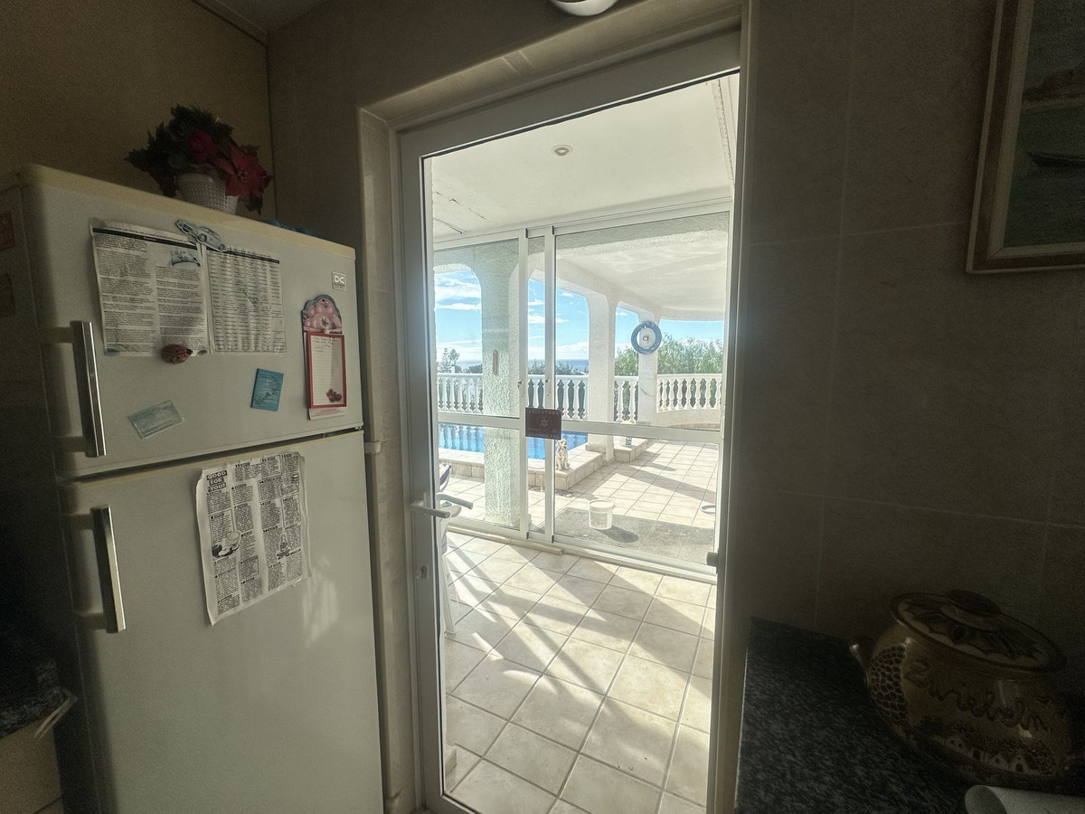 3 Bed Townhouse for sale in Calahonda Costa Del Sol, Málaga, Spain
