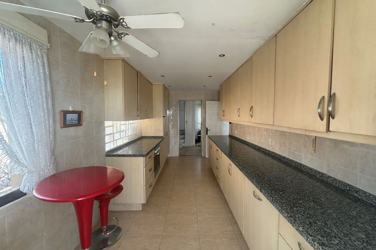 3 Bed Townhouse for sale in Calahonda Costa Del Sol, Málaga, Spain