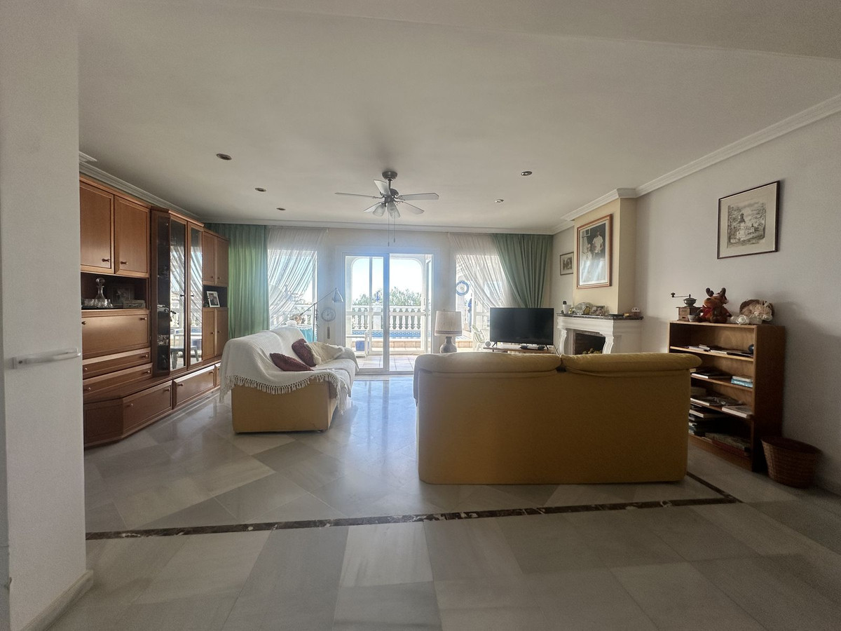 3 Bed Townhouse for sale in Calahonda Costa Del Sol, Málaga, Spain
