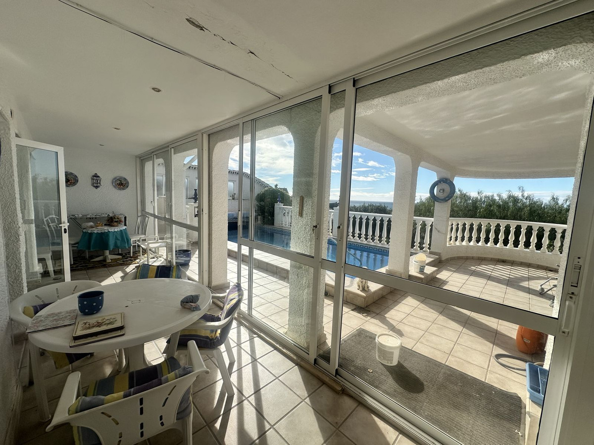3 Bed Townhouse for sale in Calahonda Costa Del Sol, Málaga, Spain