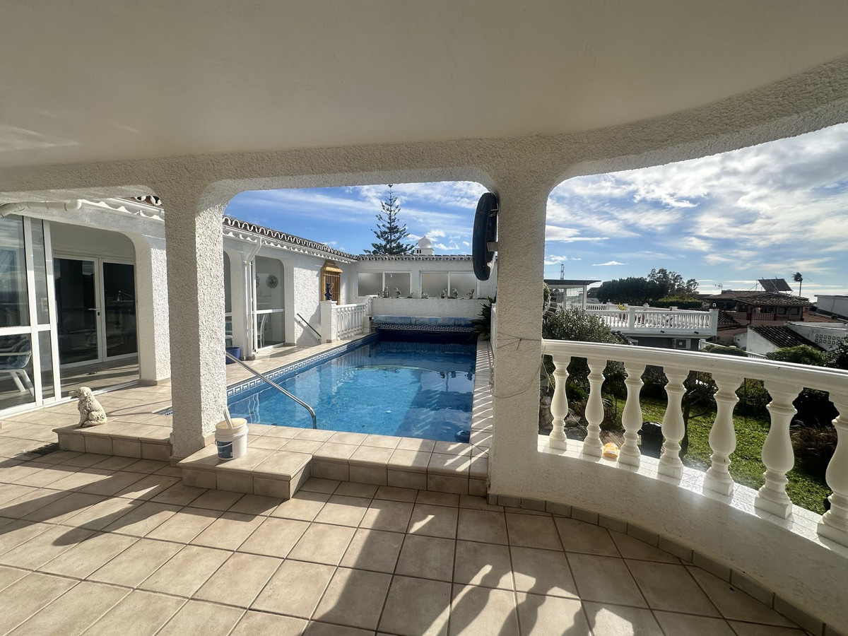 3 Bed Townhouse for sale in Calahonda Costa Del Sol, Málaga, Spain