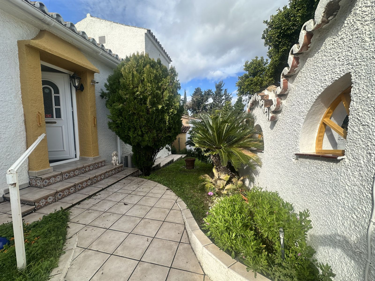 3 Bed Townhouse for sale in Calahonda Costa Del Sol, Málaga, Spain
