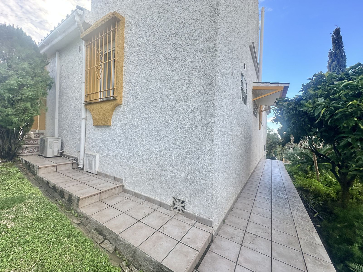 3 Bed Townhouse for sale in Calahonda Costa Del Sol, Málaga, Spain