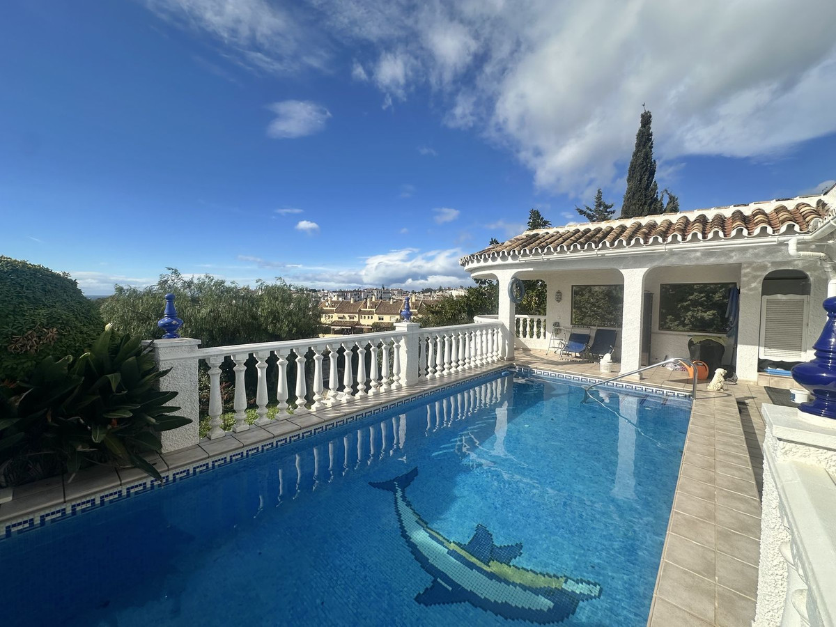 3 Bed Townhouse for sale in Calahonda Costa Del Sol, Málaga, Spain