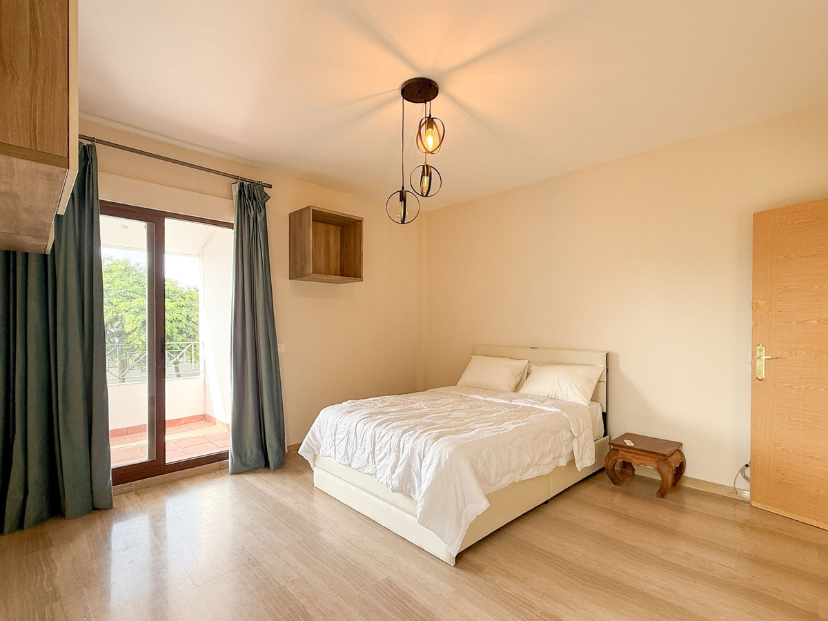 Se vende Villa - Chalet de 4 dormitorios en Costa Del Sol, Málaga, España