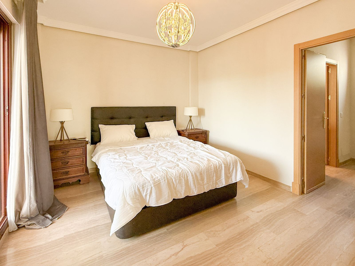 Se vende Villa - Chalet de 4 dormitorios en Costa Del Sol, Málaga, España