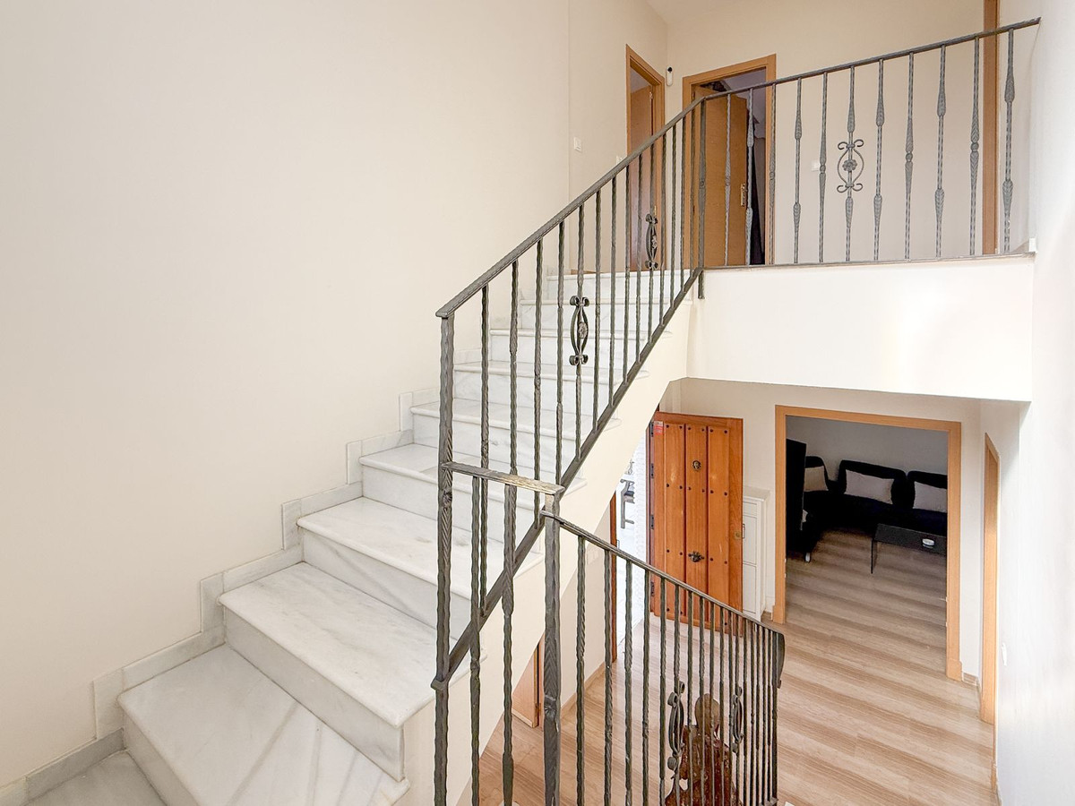 Se vende Villa - Chalet de 4 dormitorios en Costa Del Sol, Málaga, España