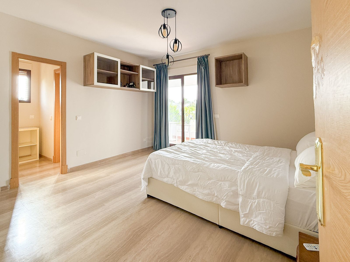 Se vende Villa - Chalet de 4 dormitorios en Costa Del Sol, Málaga, España