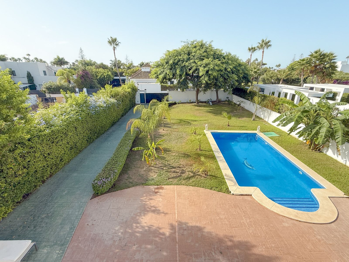 Se vende Villa - Chalet de 4 dormitorios en Costa Del Sol, Málaga, España