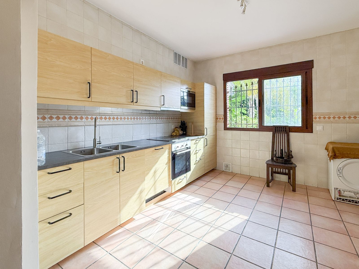 Se vende Villa - Chalet de 4 dormitorios en Costa Del Sol, Málaga, España