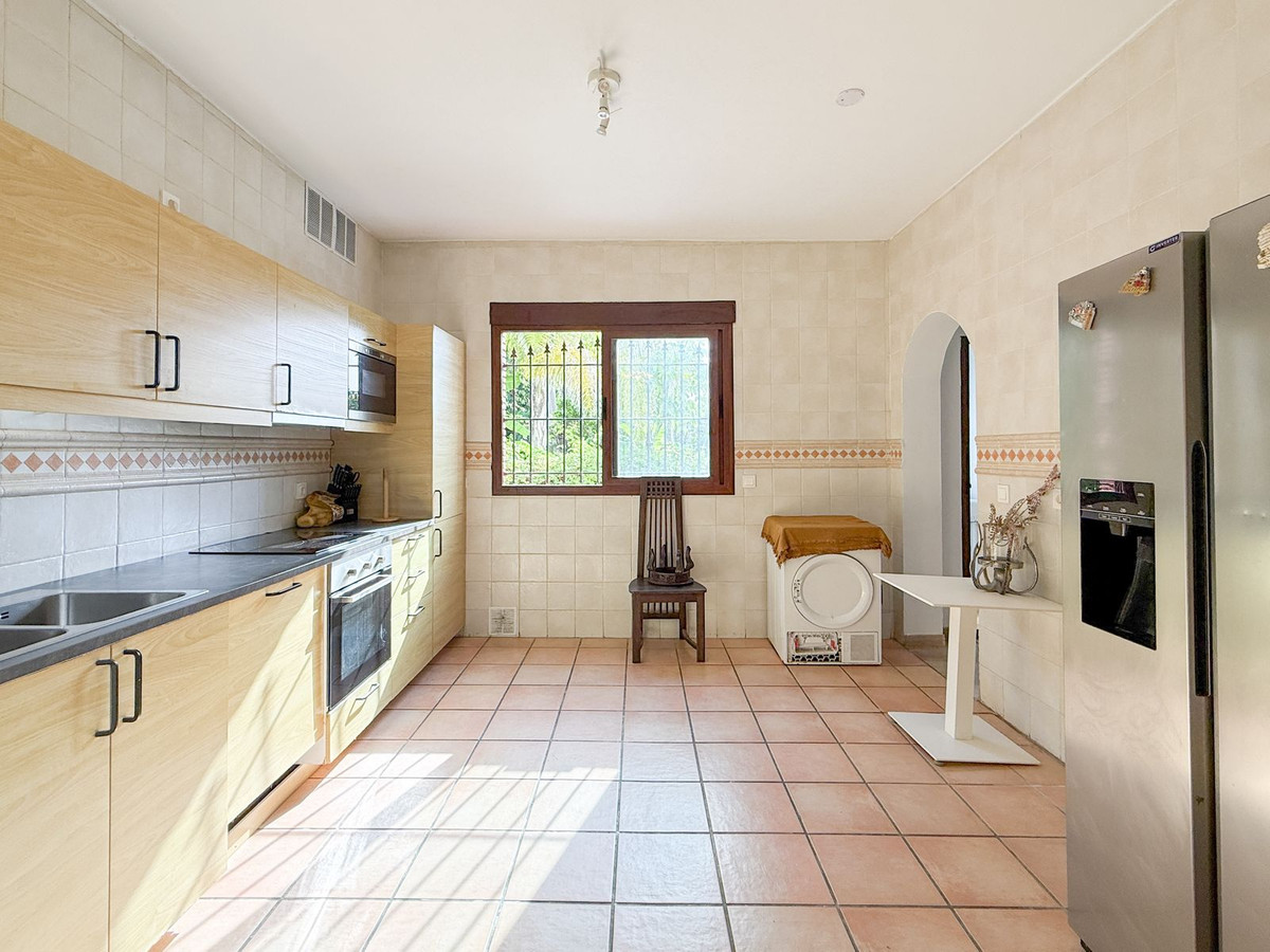 Se vende Villa - Chalet de 4 dormitorios en Costa Del Sol, Málaga, España