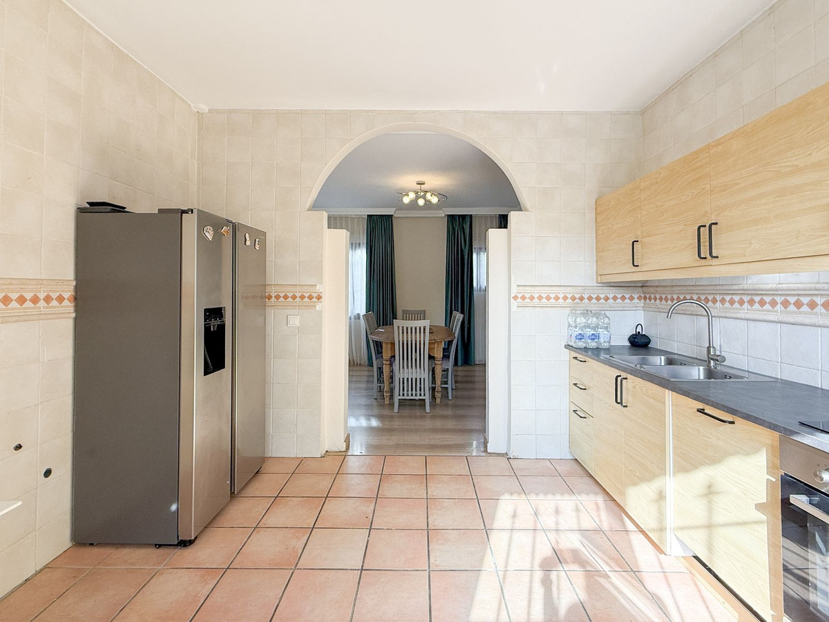 Se vende Villa - Chalet de 4 dormitorios en Costa Del Sol, Málaga, España