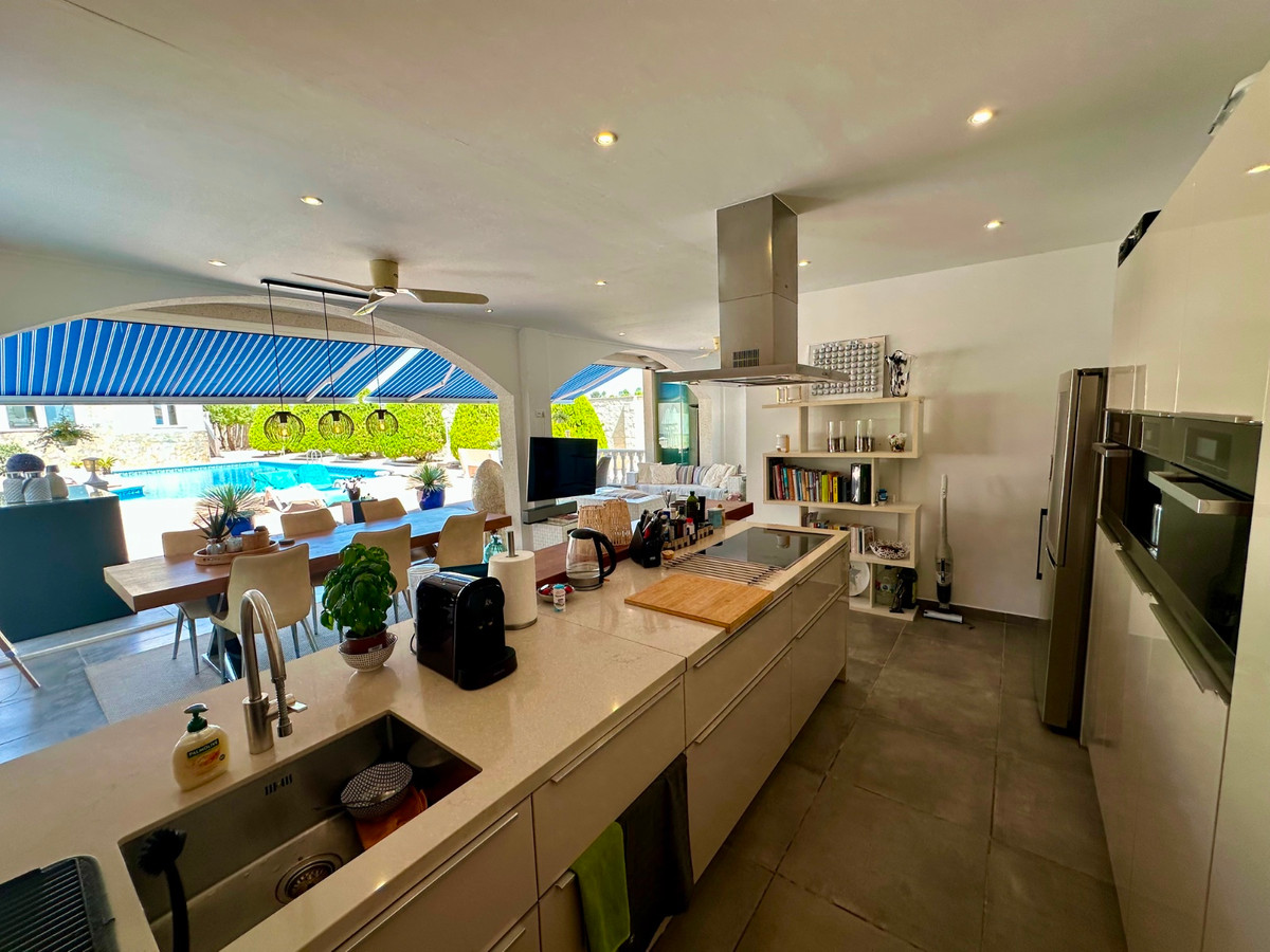 6 Bed Townhouse for sale in Ciudad Quesada Costa Blanca, Alicante, Spain