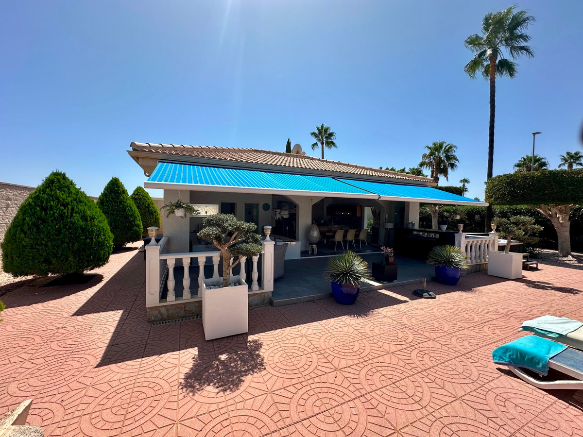 6 Bed Townhouse for sale in Ciudad Quesada Costa Blanca, Alicante, Spain