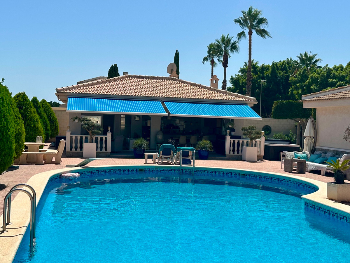 6 Bed Townhouse for sale in Ciudad Quesada Costa Blanca, Alicante, Spain