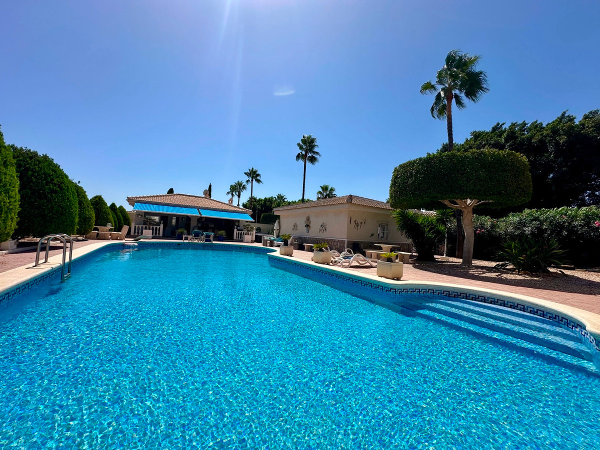 6 Bed Townhouse for sale in Ciudad Quesada Costa Blanca, Alicante, Spain