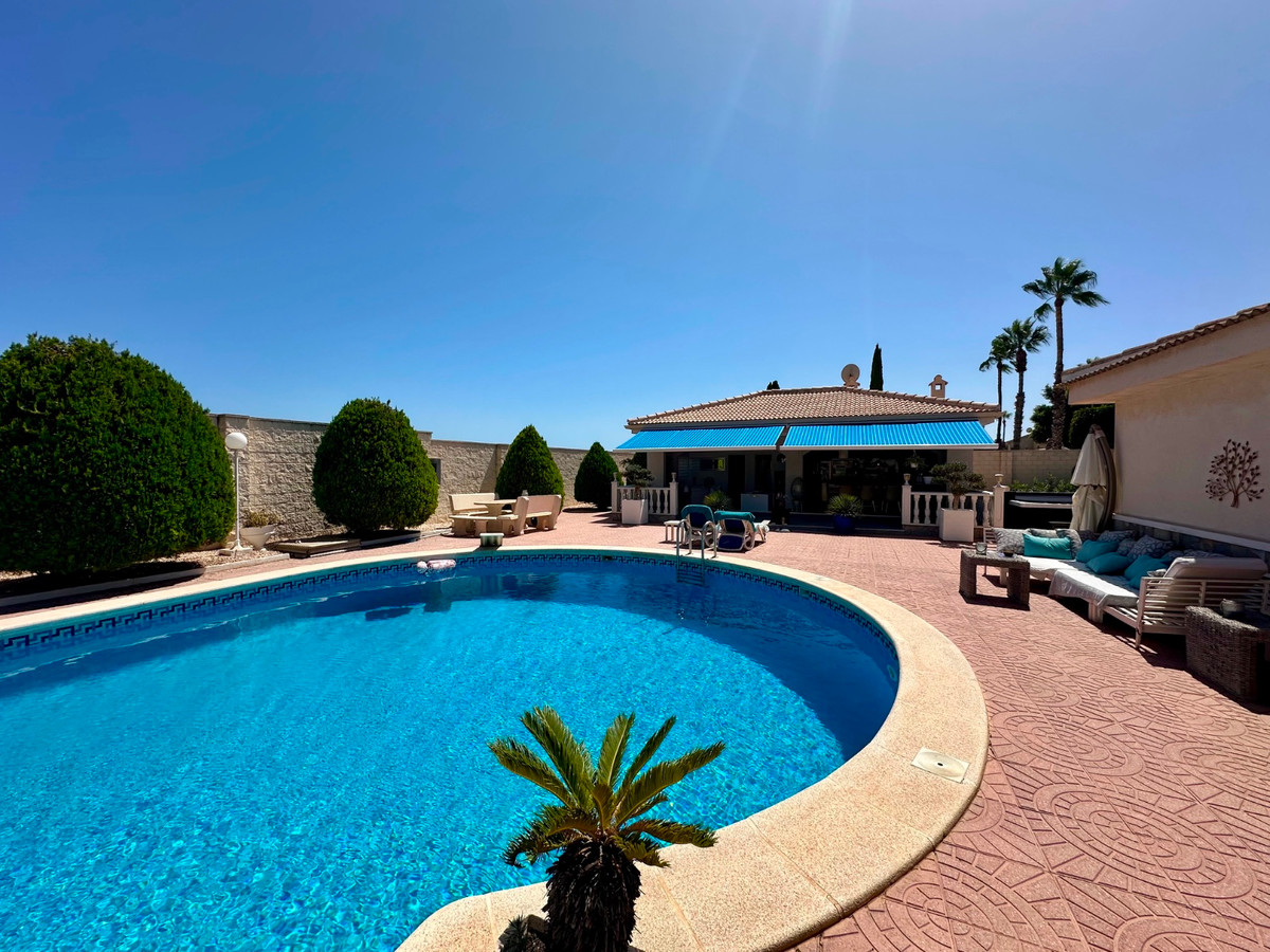 6 Bed Townhouse for sale in Ciudad Quesada Costa Blanca, Alicante, Spain