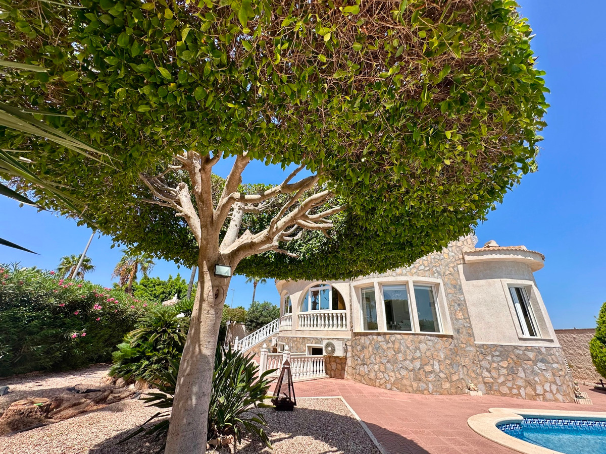 6 Bed Townhouse for sale in Ciudad Quesada Costa Blanca, Alicante, Spain
