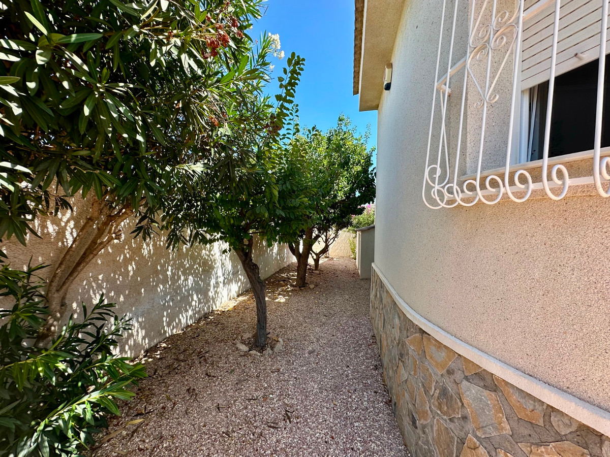 6 Bed Townhouse for sale in Ciudad Quesada Costa Blanca, Alicante, Spain