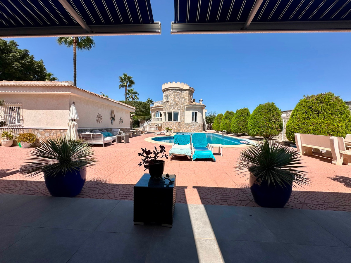6 Bed Townhouse for sale in Ciudad Quesada Costa Blanca, Alicante, Spain
