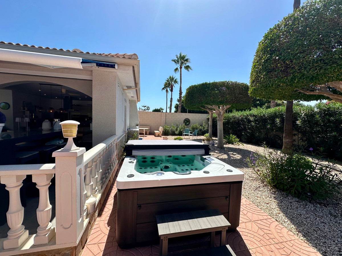 6 Bed Townhouse for sale in Ciudad Quesada Costa Blanca, Alicante, Spain