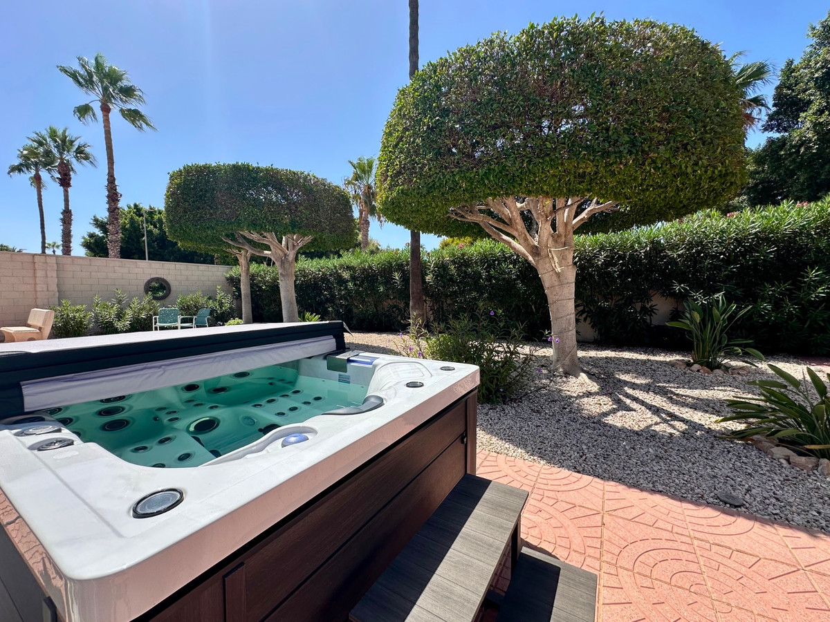 6 Bed Townhouse for sale in Ciudad Quesada Costa Blanca, Alicante, Spain