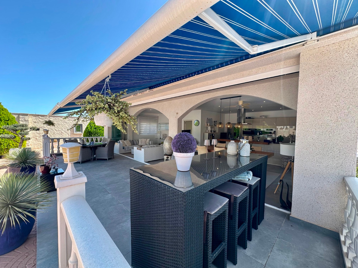 6 Bed Townhouse for sale in Ciudad Quesada Costa Blanca, Alicante, Spain