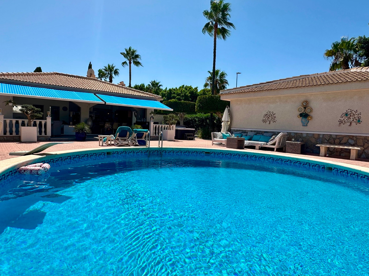 6 Bed Townhouse for sale in Ciudad Quesada Costa Blanca, Alicante, Spain