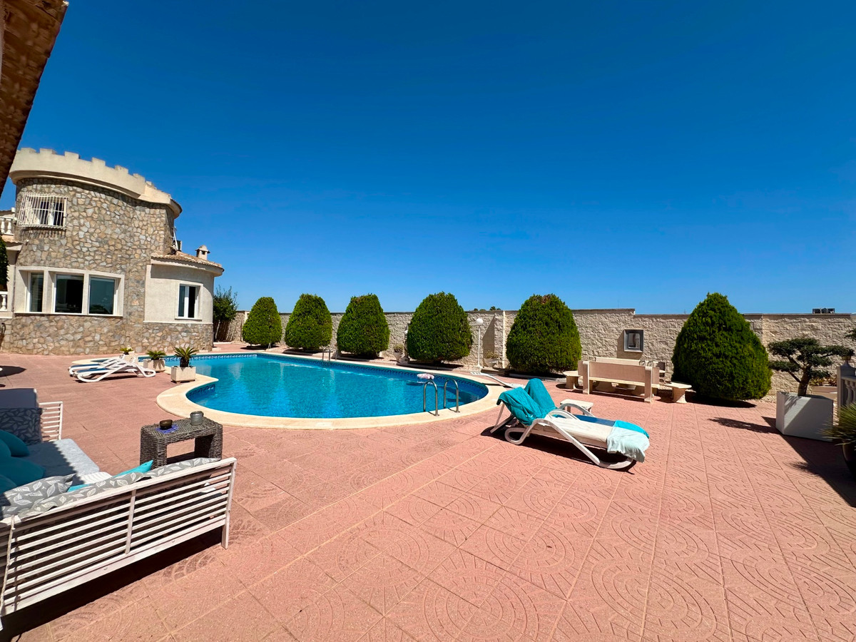 6 Bed Townhouse for sale in Ciudad Quesada Costa Blanca, Alicante, Spain