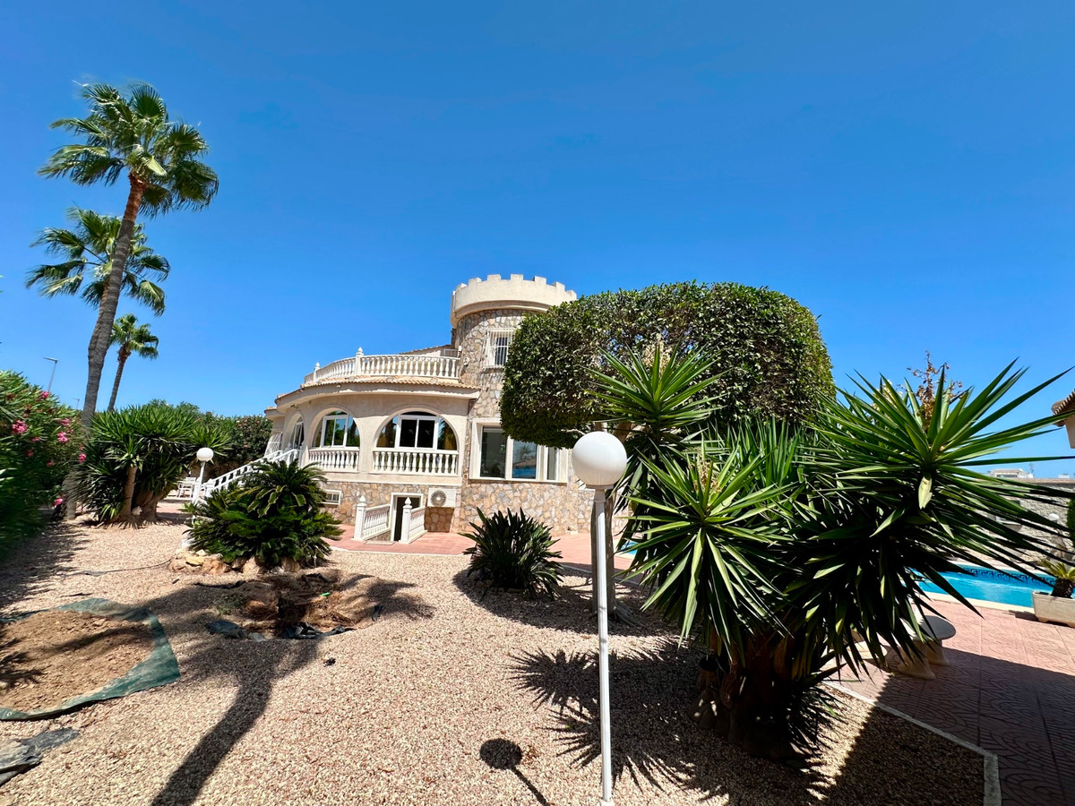 6 Bed Townhouse for sale in Ciudad Quesada Costa Blanca, Alicante, Spain