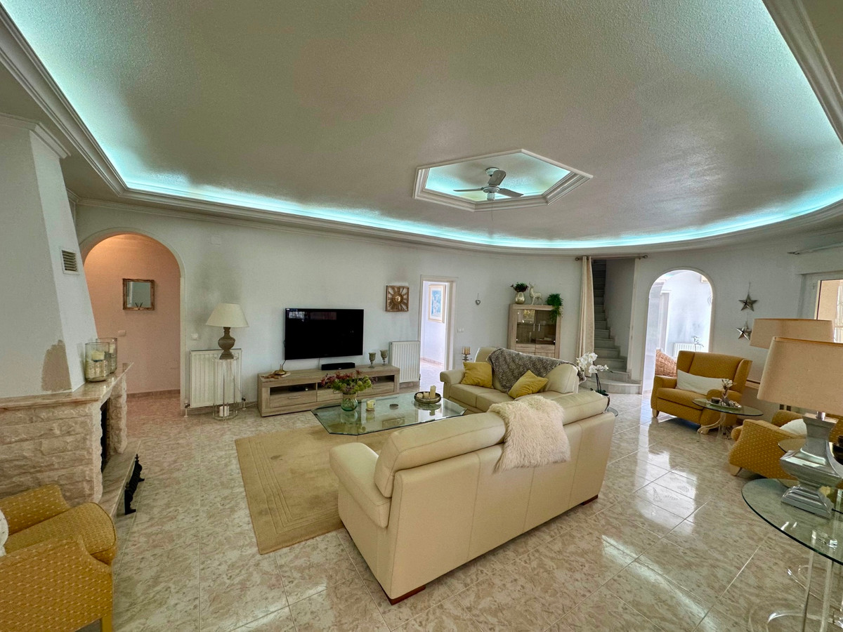 6 Bed Townhouse for sale in Ciudad Quesada Costa Blanca, Alicante, Spain
