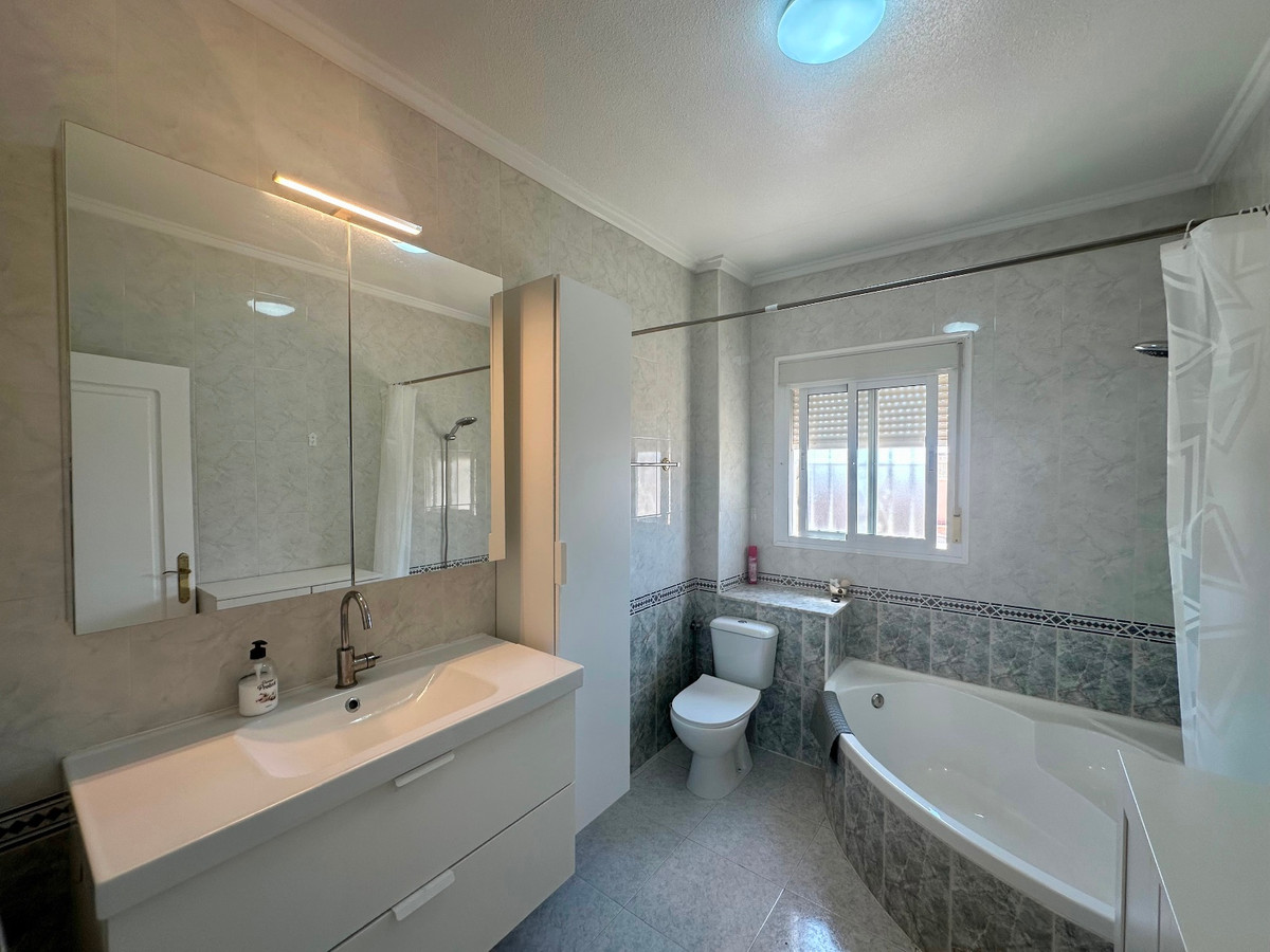 2 Bed Townhouse for sale in Dona Pepa Costa Blanca, Alicante, Spain