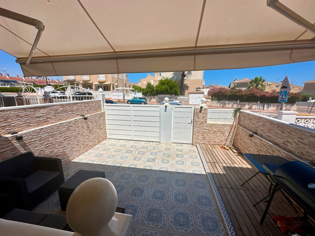 2 Bed Townhouse for sale in Dona Pepa Costa Blanca, Alicante, Spain