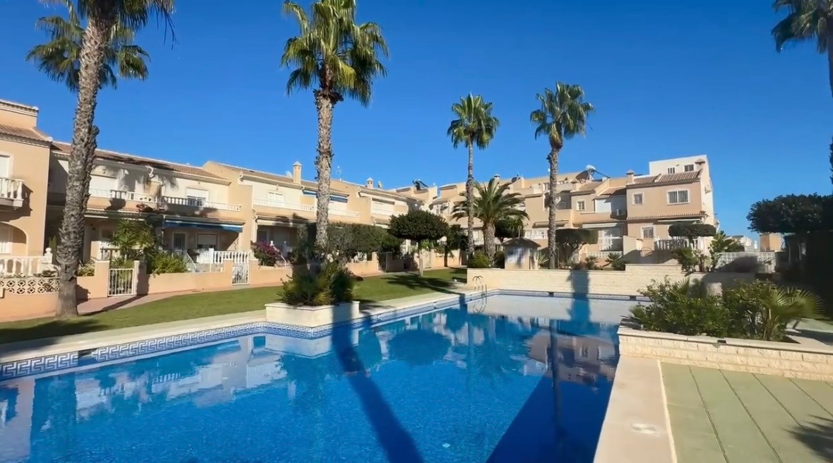 2 Bed Townhouse for sale in Dona Pepa Costa Blanca, Alicante, Spain