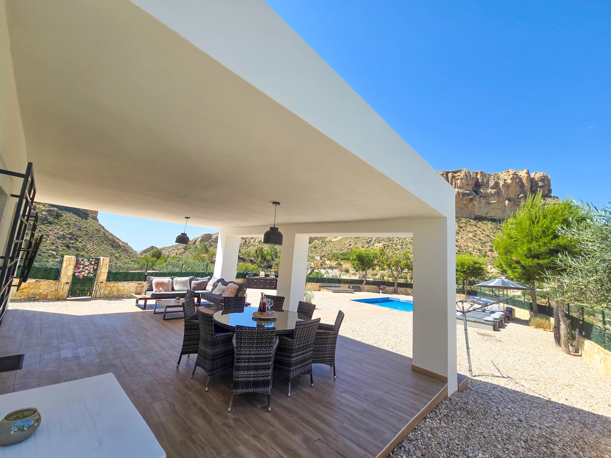 3 Bed Townhouse for sale in Crevillent Costa Blanca, Alicante, Spain