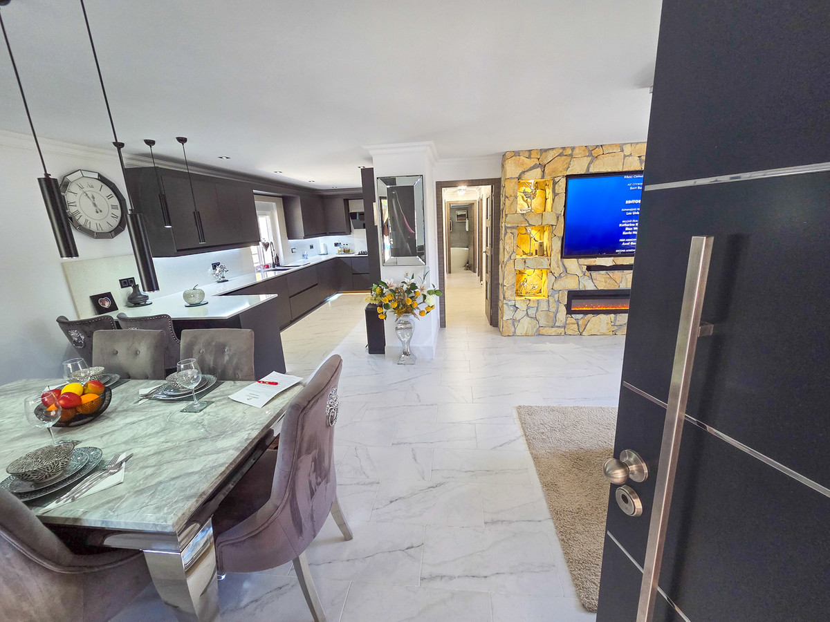 3 Bed Townhouse for sale in Crevillent Costa Blanca, Alicante, Spain