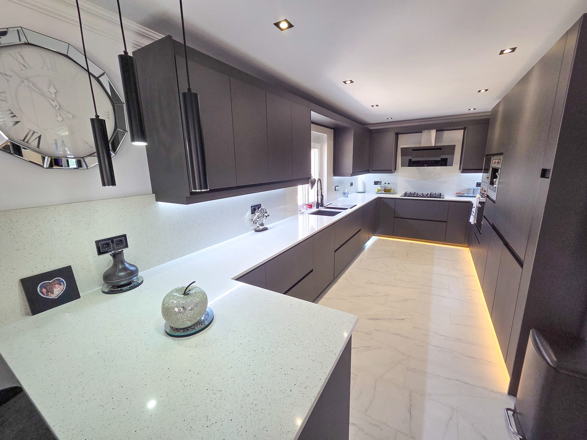 3 Bed Townhouse for sale in Crevillent Costa Blanca, Alicante, Spain