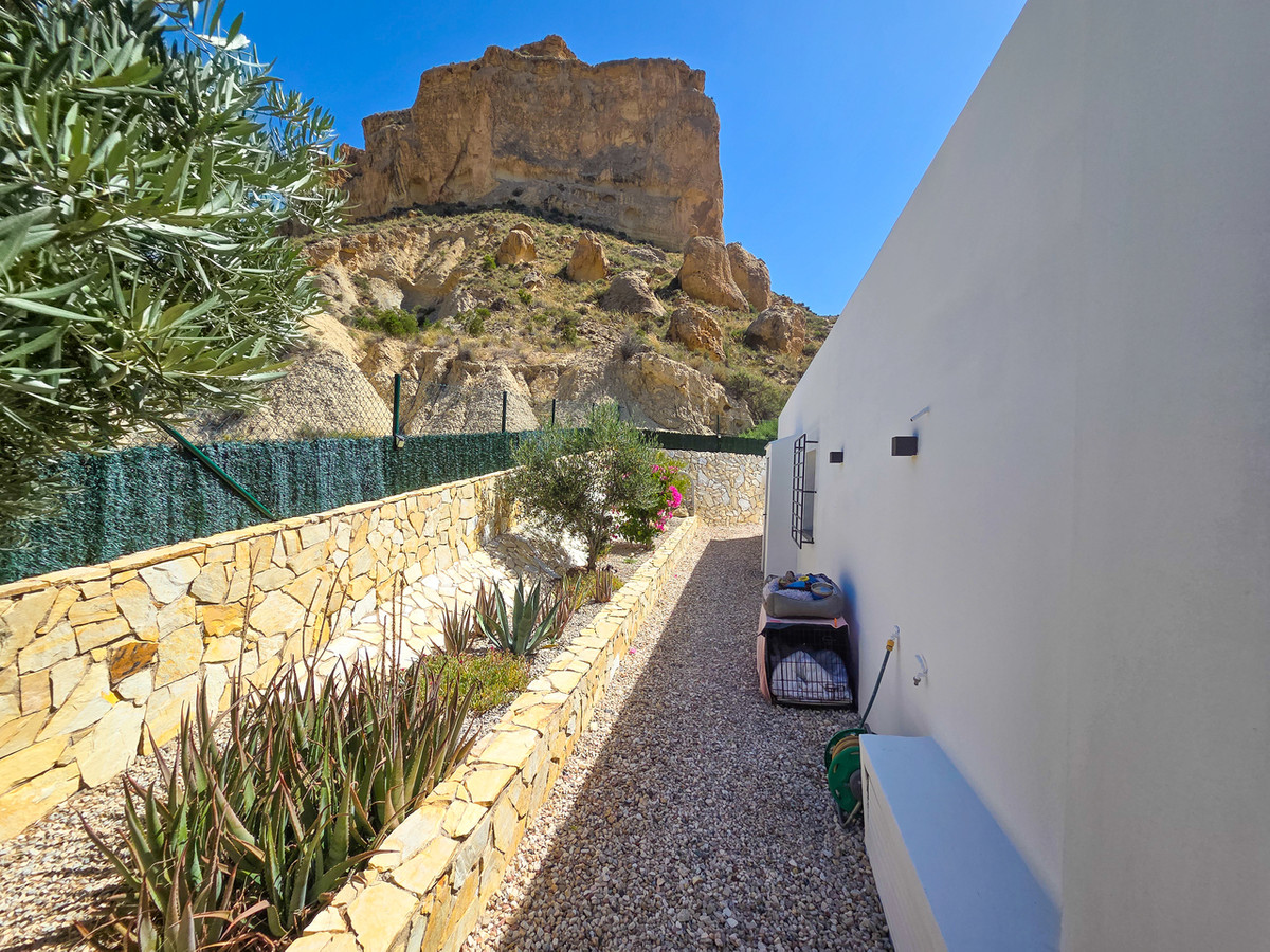 3 Bed Townhouse for sale in Crevillent Costa Blanca, Alicante, Spain