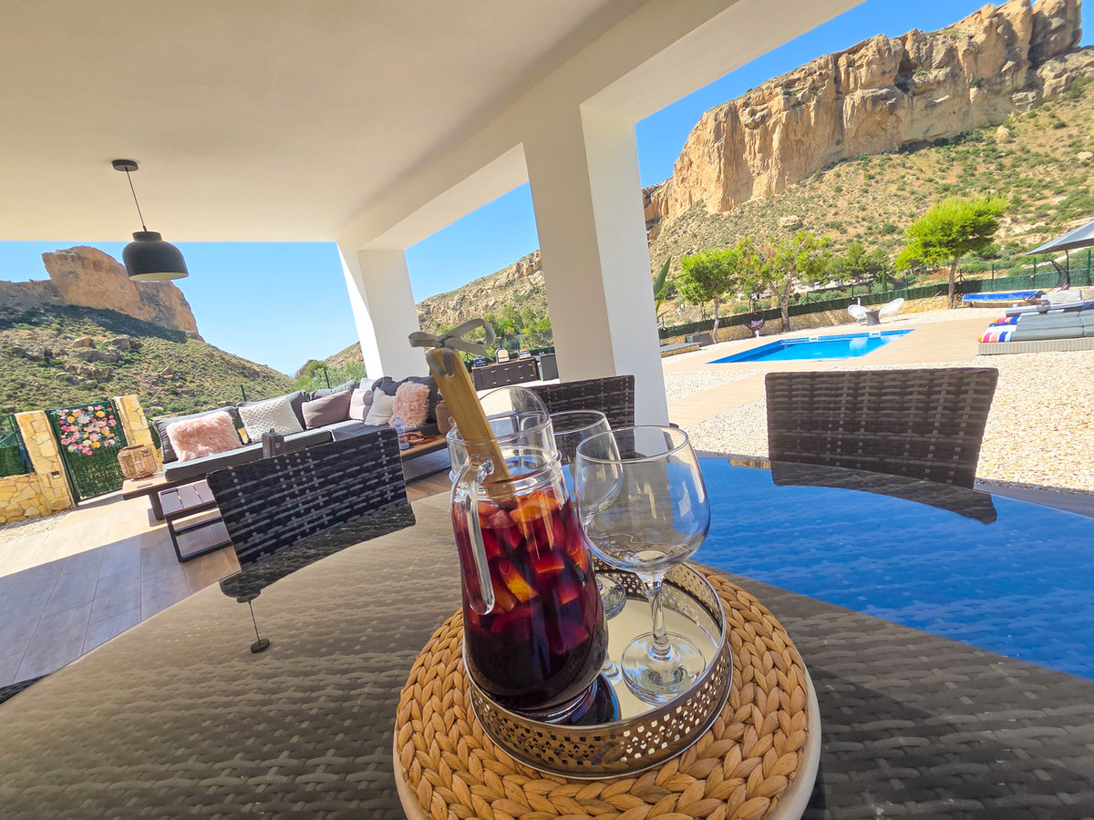 3 Bed Townhouse for sale in Crevillent Costa Blanca, Alicante, Spain