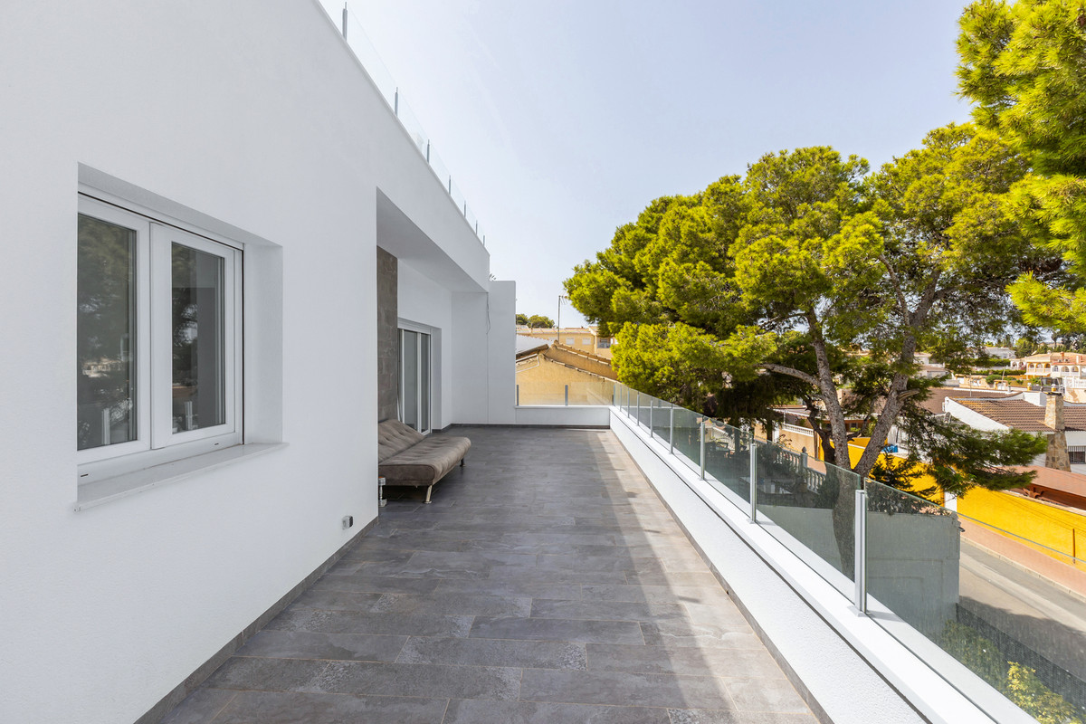 5 Bed Townhouse for sale in Los Balcones Costa Blanca, Alicante, Spain