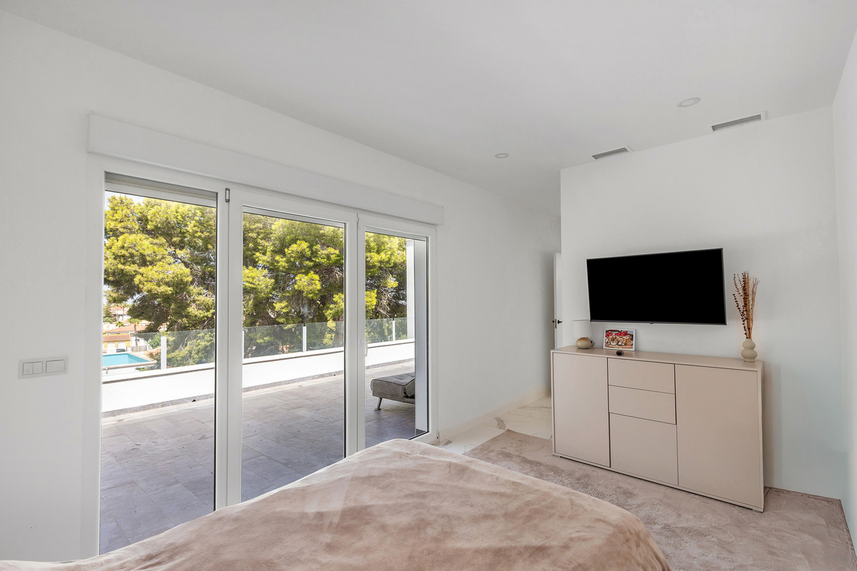 5 Bed Townhouse for sale in Los Balcones Costa Blanca, Alicante, Spain