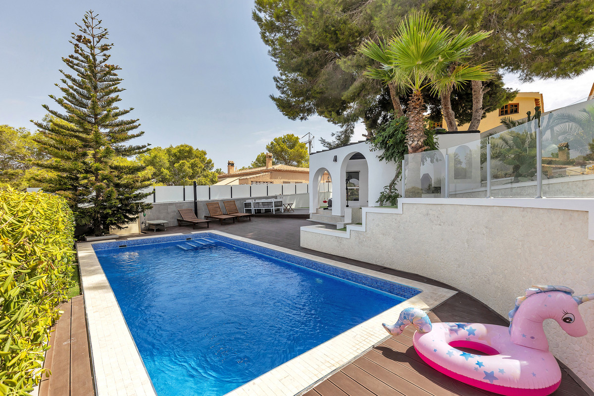 5 Bed Townhouse for sale in Los Balcones Costa Blanca, Alicante, Spain