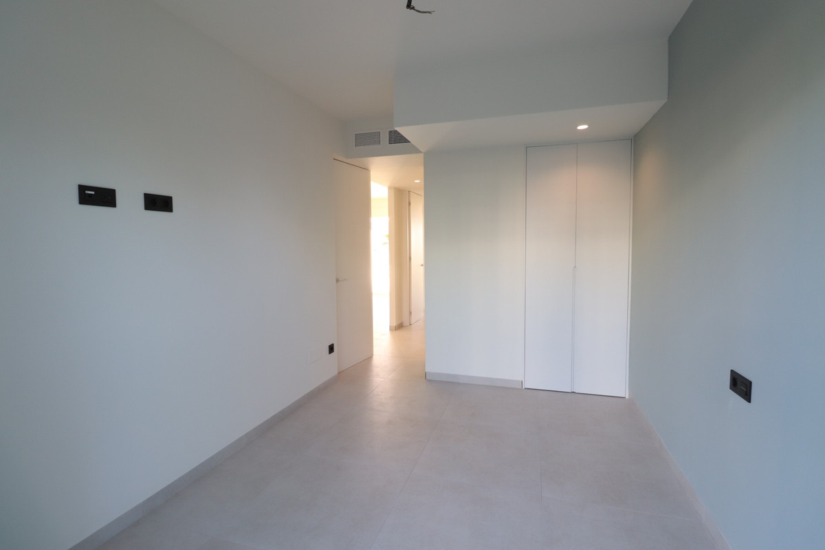 2 Bed Apartment for sale in Urbanización El Raso Costa Blanca, Alicante, Spain