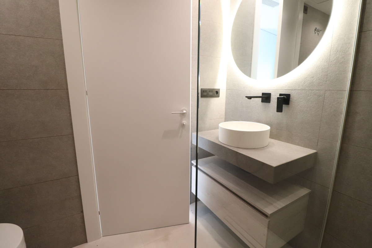 2 Bed Apartment for sale in Urbanización El Raso Costa Blanca, Alicante, Spain