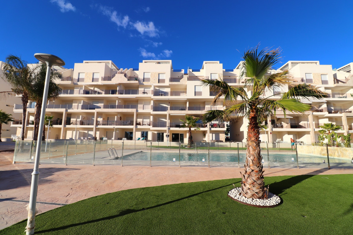 2 Bed Apartment for sale in Urbanización El Raso Costa Blanca, Alicante, Spain