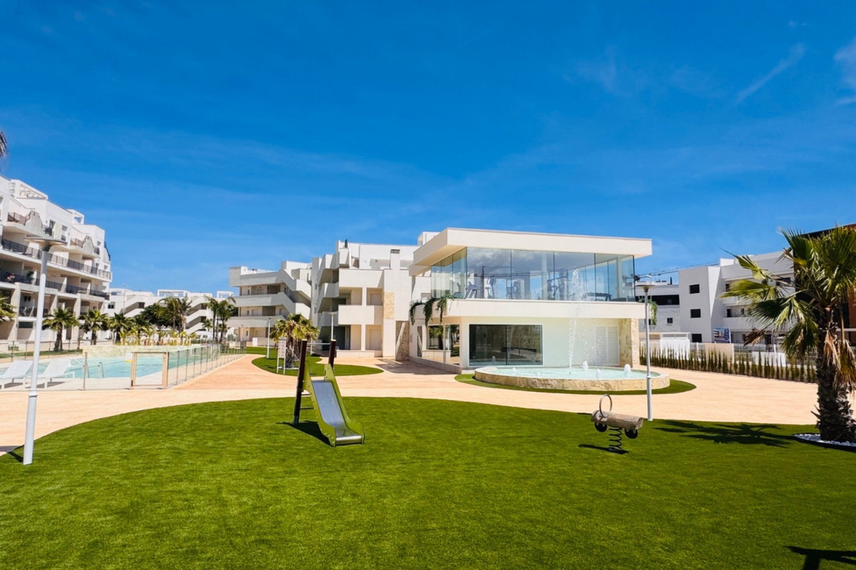 2 Bed Apartment for sale in Urbanización El Raso Costa Blanca, Alicante, Spain