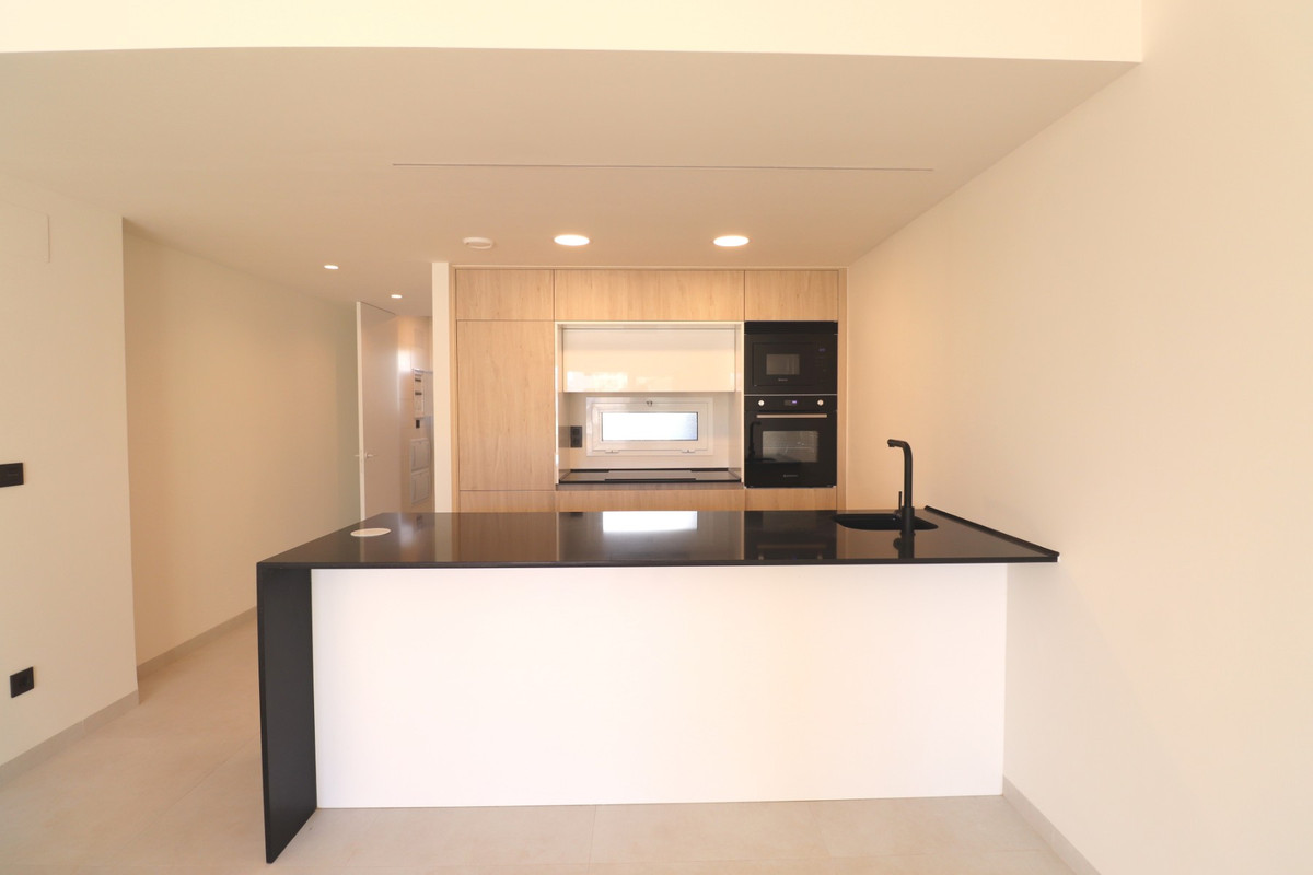 2 Bed Apartment for sale in Urbanización El Raso Costa Blanca, Alicante, Spain