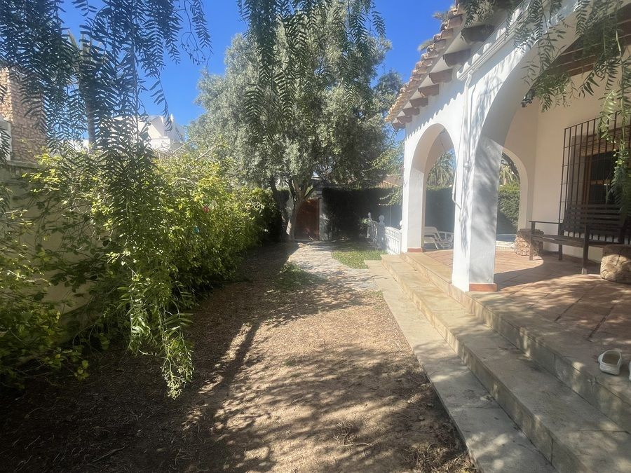 4 Bed Townhouse for sale in Cabo Roig Costa Blanca, Alicante, Spain